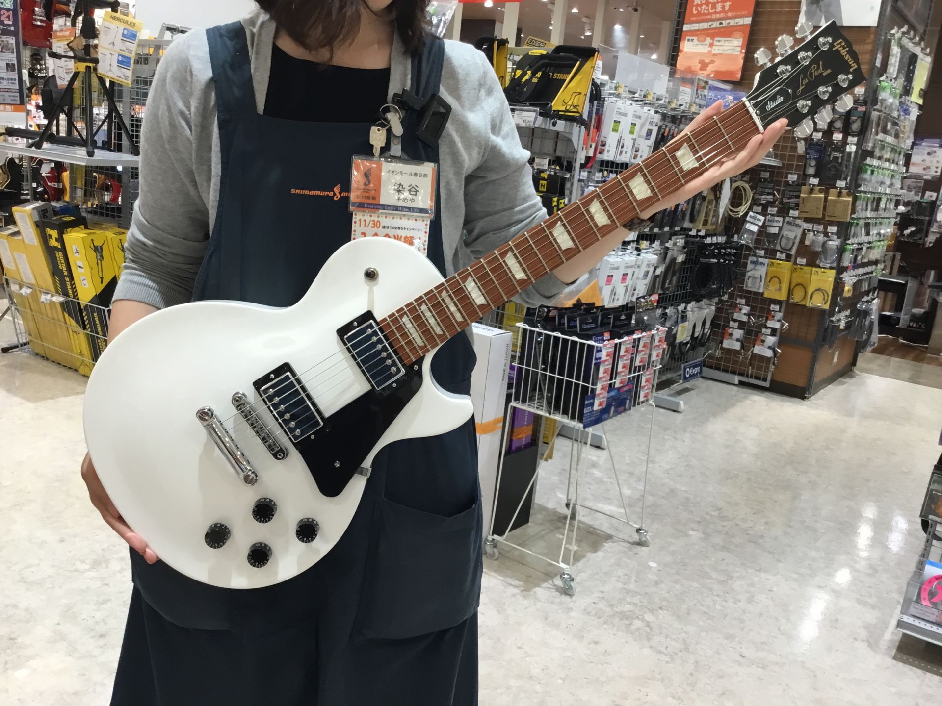 エレキギター 入荷情報 白いボディがカッコいい コストパフォーマンス抜群のgibson Ltd Lp Studioが入荷しました イオンモール春日部店 店舗情報 島村楽器