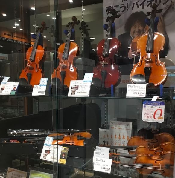春日部店にはバイオリンを試奏してからご購入いただける商品をご用意しております。<br />
詳細はこちらをクリック♪