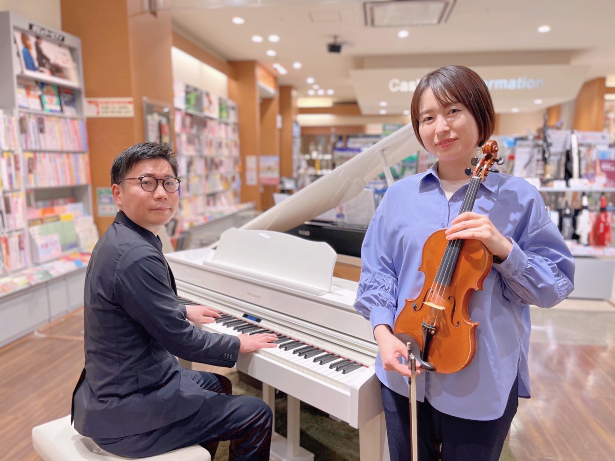 こちらのイベントは終了しております… 皆様こんにちは!バイオリンインストラクターの若原です。この度、バイオリンとピアノによるデュオコンサートを店頭にて開催いたします♪間近でバイオリンとピアノの音色を楽しんで頂けますのでぜひお越しください。展示品の楽器紹介も致します。また、この期間、バイオリンと弓の展 […]