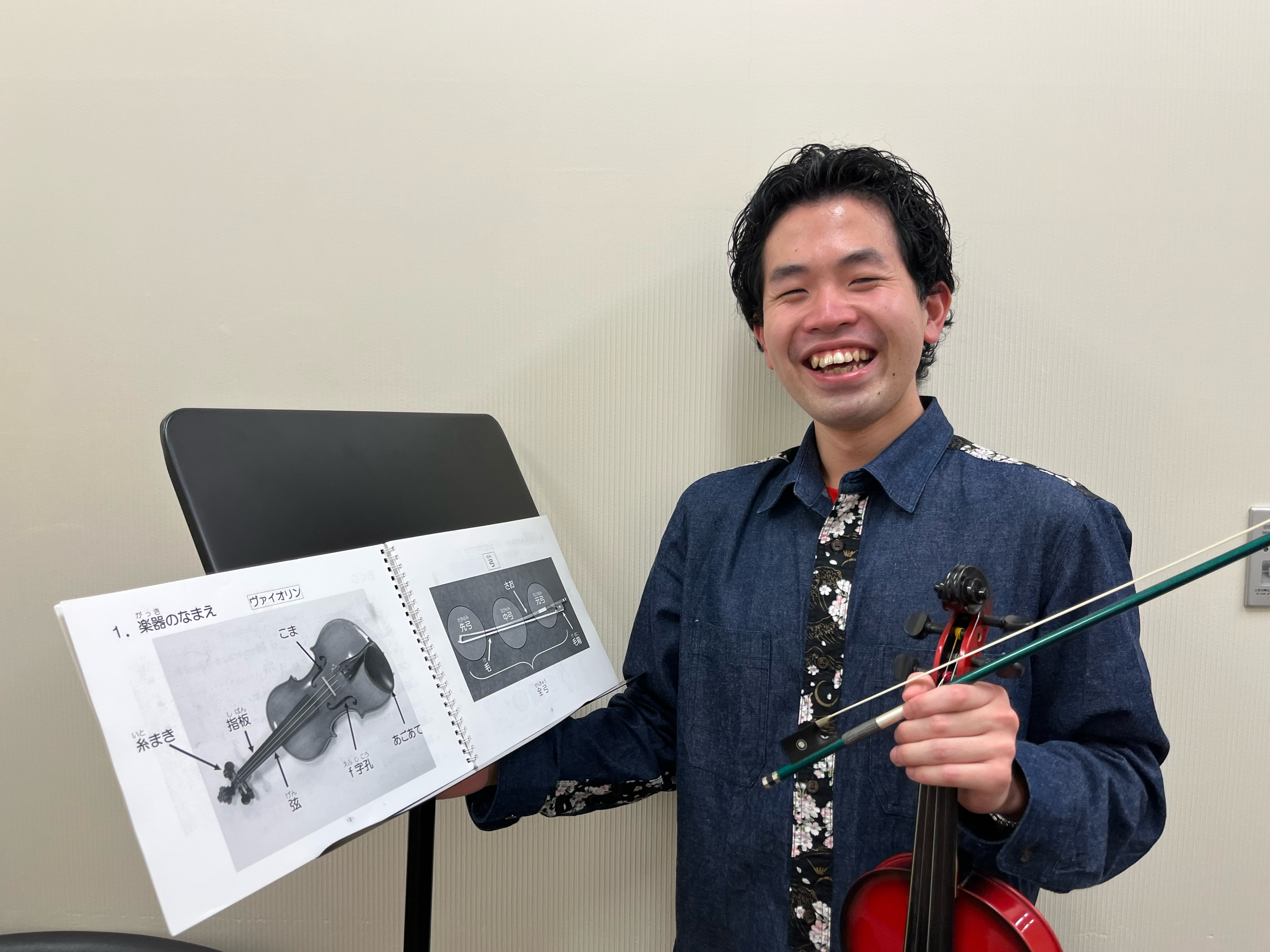 CONTENTSアニメやゲーム音楽をバイオリンで弾こう！エレキヴァイオリンでもレッスンできます!講師紹介メドレー演奏動画まずは体験レッスン！お問い合わせアニメやゲーム音楽をバイオリンで弾こう！ ヴァイオリンってクラシック音楽やお堅いイメージがあるけど... そんな事ありません！ヴァイオリンでもアニメ […]