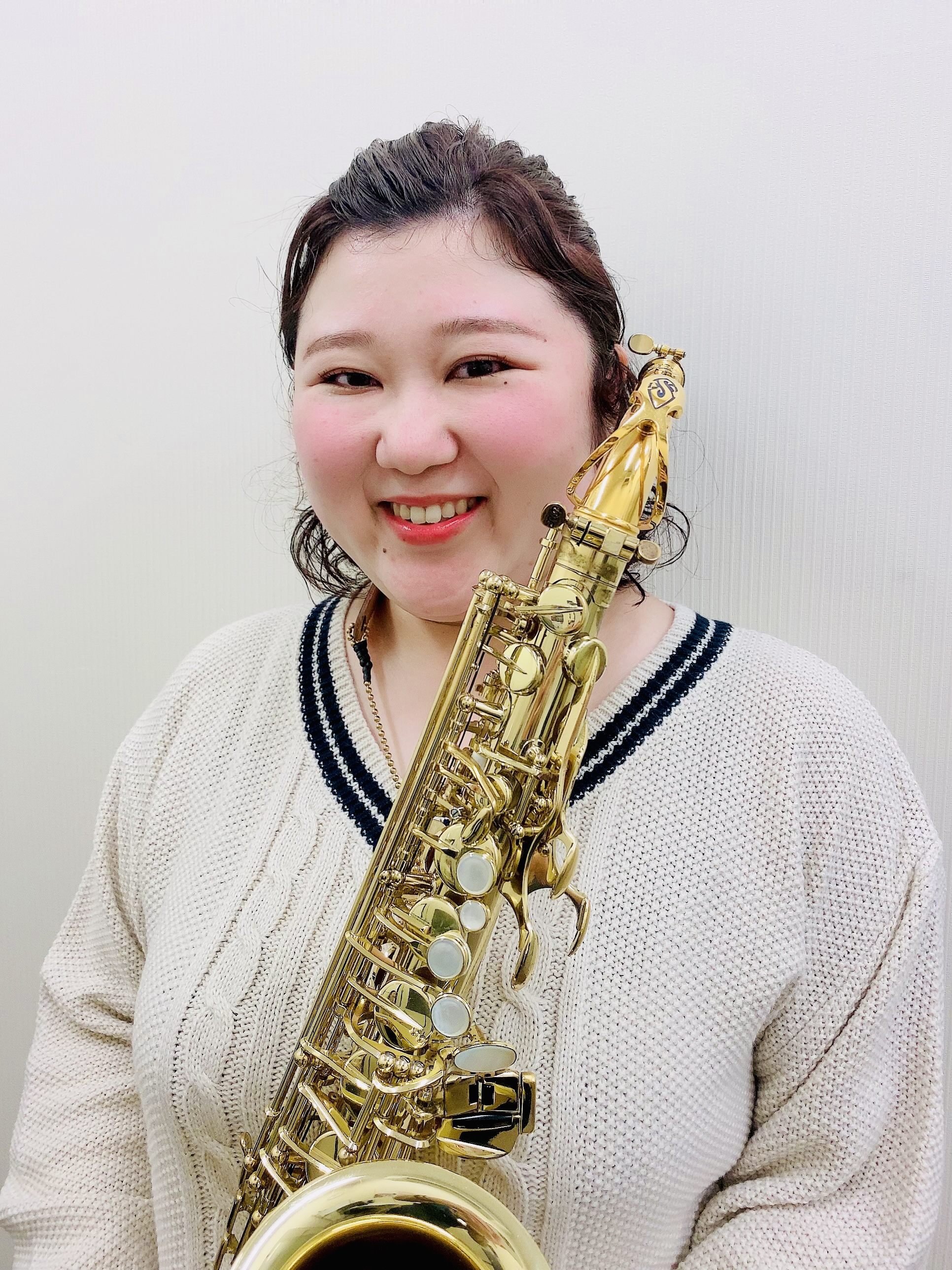 CONTENTS春日部、野田周辺でサックス、デジタル管楽器（エアロフォン）のレッスンを始めませんか？予約制サックス・エアロフォン教室について大森 麻戸佳（おおもり まどか）　担当曜日:月・火・金・土・日曜日レッスン概要楽器上達の近道！レッスンに通おう！お問い合わせ春日部、野田周辺でサックス、デジタル […]