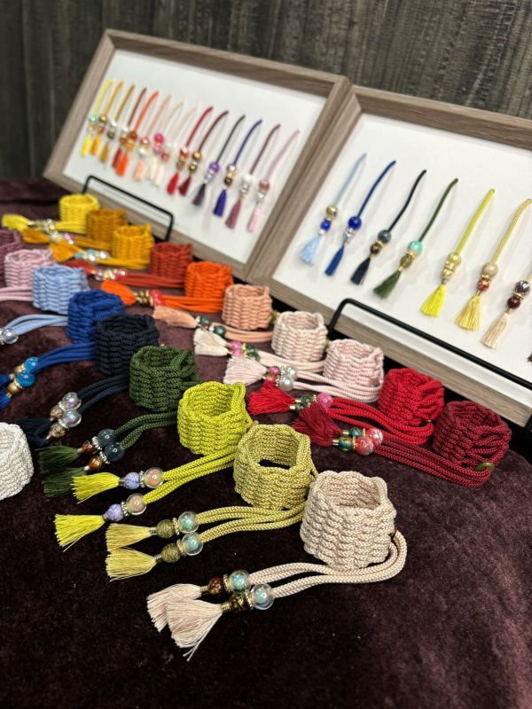 リガチャーフェア開催します！ 普段店頭に並んでいない珍しいリガチャーを集めたフェアです。 今回は、SNSでサックスマニア界隈にはとても話題のリガチャーの【K Plume】【SENGOKUリガチャー】も展示いたします！ 普段のご自身のリガチャーと比べて試奏もOK！演奏によって使い分けもOK！見た目もお [&hellip;]