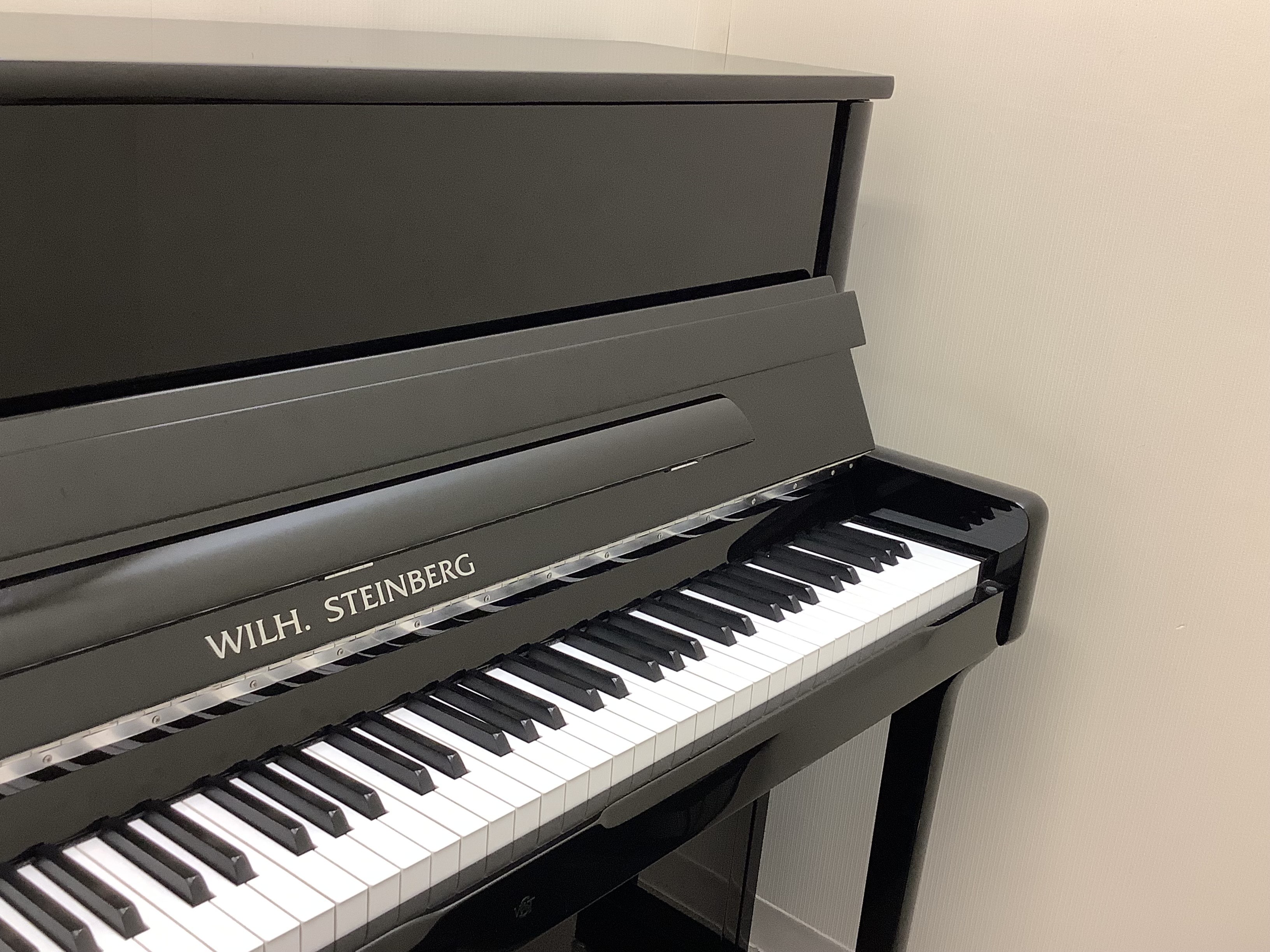 こんにちは！島村楽器イオンモール春日部店ピアノインストラクターの田中です。街中で見かけるストリートピアノ。「かっこいいな…」「自分もあそこで弾けたらな…」と思ったことはありませんか？ 島村楽器イオンモール春日部店ピアノサロンでは、ストリートピアノに関するYouTubeやテレビがきっかけで、憧れをもっ […]