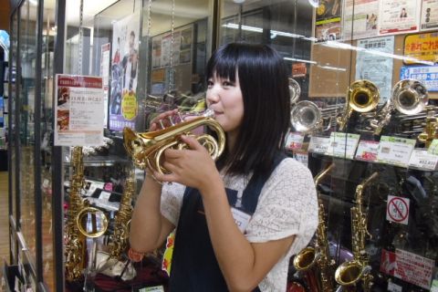 スタッフ写真 ウクレレ、楽譜、ファンシー雑貨 河口
