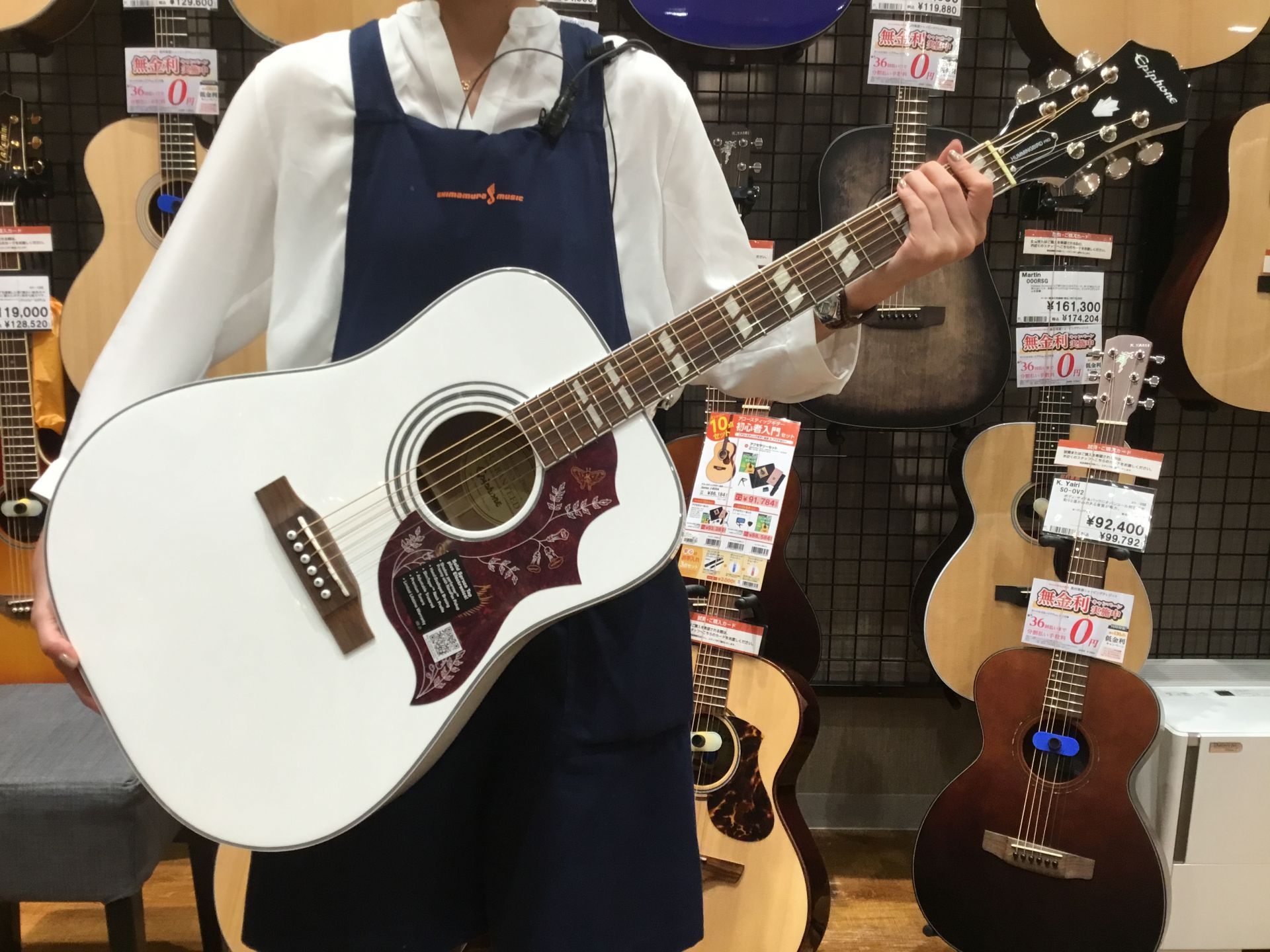 *ギター入荷情報！Epiphone(エピフォン)　Hummingbird PRO AW ボディがスリムなのでステージ上でも抜群の演奏性を発揮します。ハリのある中高音としっかりとした低音を兼ね備えた、エレクトリック・アコースティックの原型モデルです。カラーはヴィンテージ・ホワイトというルックスでも周り […]