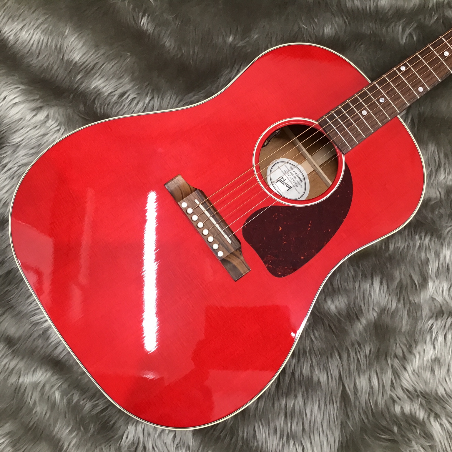 *Gibson（ギブソン）J-45 Standard |*ブランド|*型名|*通常販売価格(税込)| |Gibson|J-45 Standard|[!￥294,030!]|SOLD OUT!| 2021年のNEWモデル！]]1942年の登場以来、ギブソン・ラウンドショルダー・ラインアップの中心的役割 […]