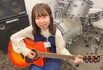 スタッフ写真 ギター・デジタル製品 鬼塚