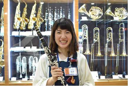 スタッフ写真 音楽教室・管弦楽器・ピアノ・防音・楽譜・雑貨・ビッグバンドサークル 松尾