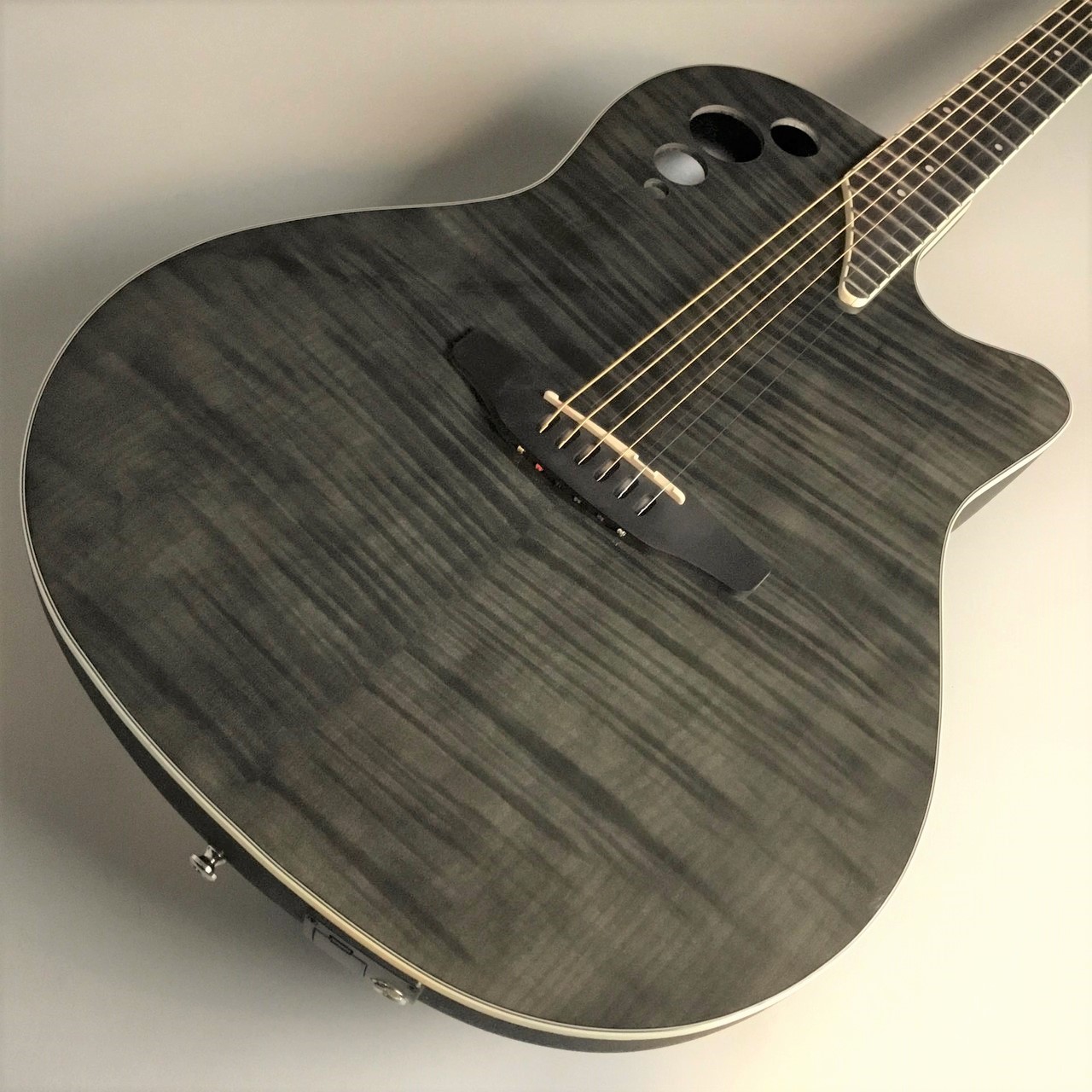 アコギ 見た目で選ぼう 初心者さんにおすすめのかわいい かっこいいギター特集 河原町オーパ店 店舗情報 島村楽器