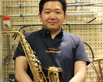 スタッフ写真 管楽器リペア担当 平井