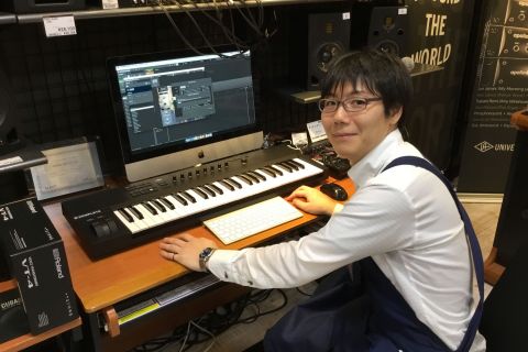 スタッフ写真 デジタル担当 岡本