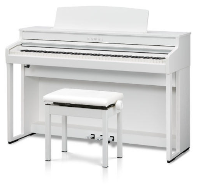 SCA401 PW<br />
カワイ×島村楽器コラボレーションモデル。鍵盤内部に樹脂を一切使用せず、独自の積層構造で反りやねじれに負けないフル木製鍵盤を実現しました。また、シーソー式構造をそのまま採用することで、違和感のない自然なタッチで演奏できます。<br />
￥198,000(税込)