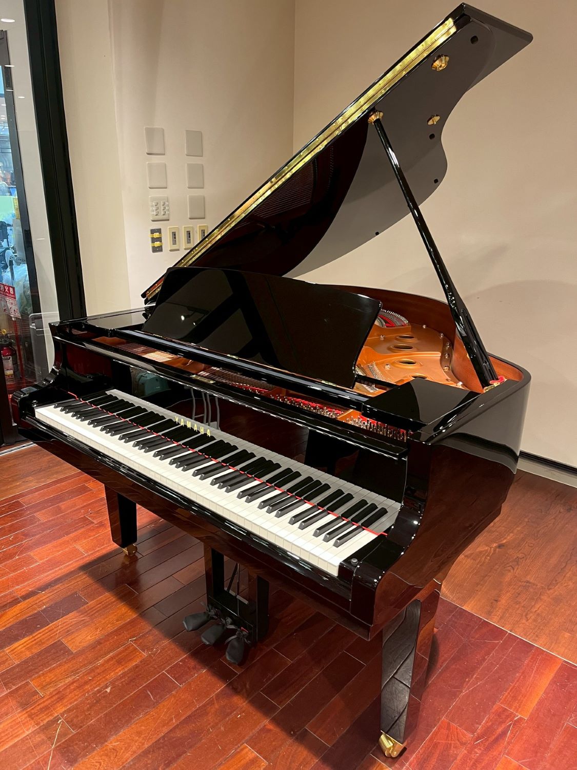 グランドピアノYAMAHA C1X