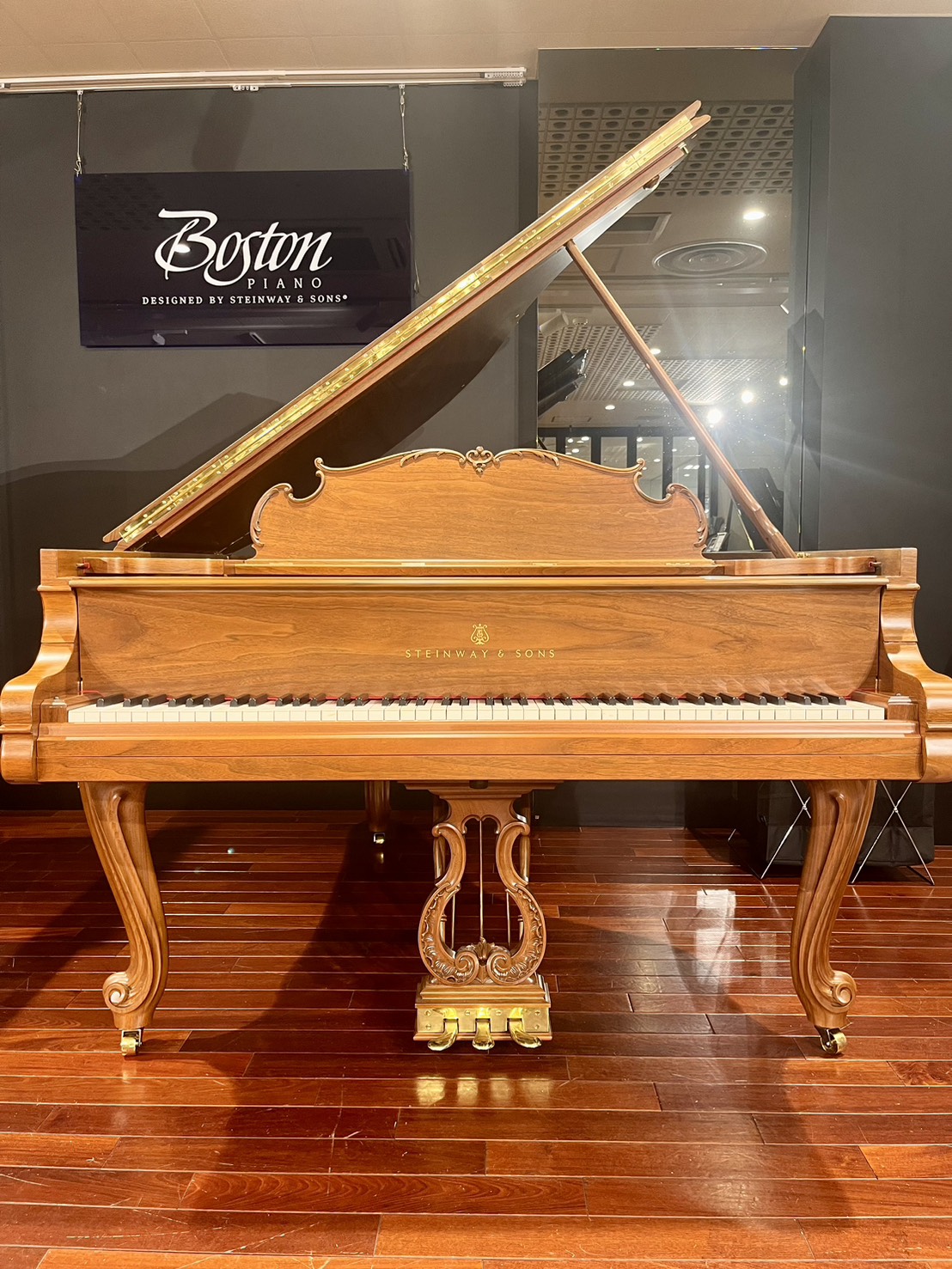 中古グランドピアノSTEINWAY　L（ルイ）