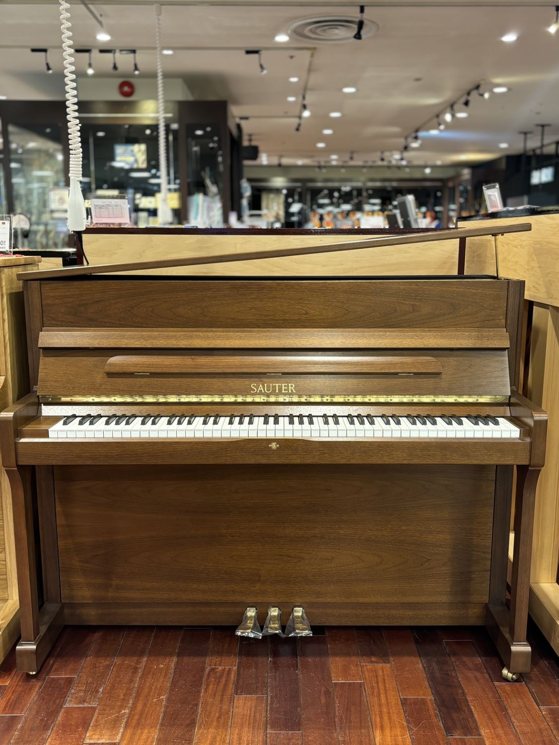 中古アップライトピアノSAUTER　114Premiere