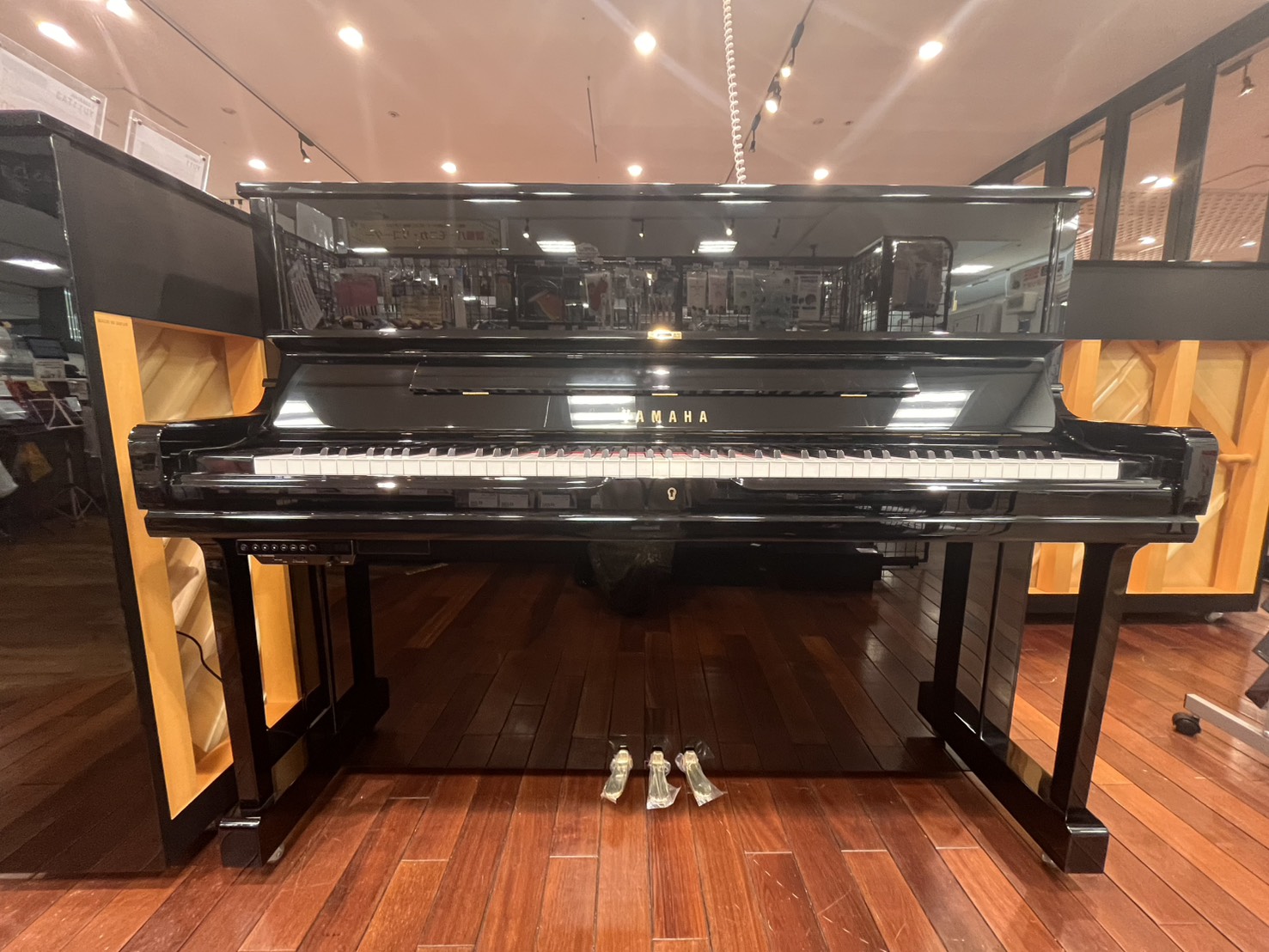 中古アップライトピアノYAMAHA　YUS1SH