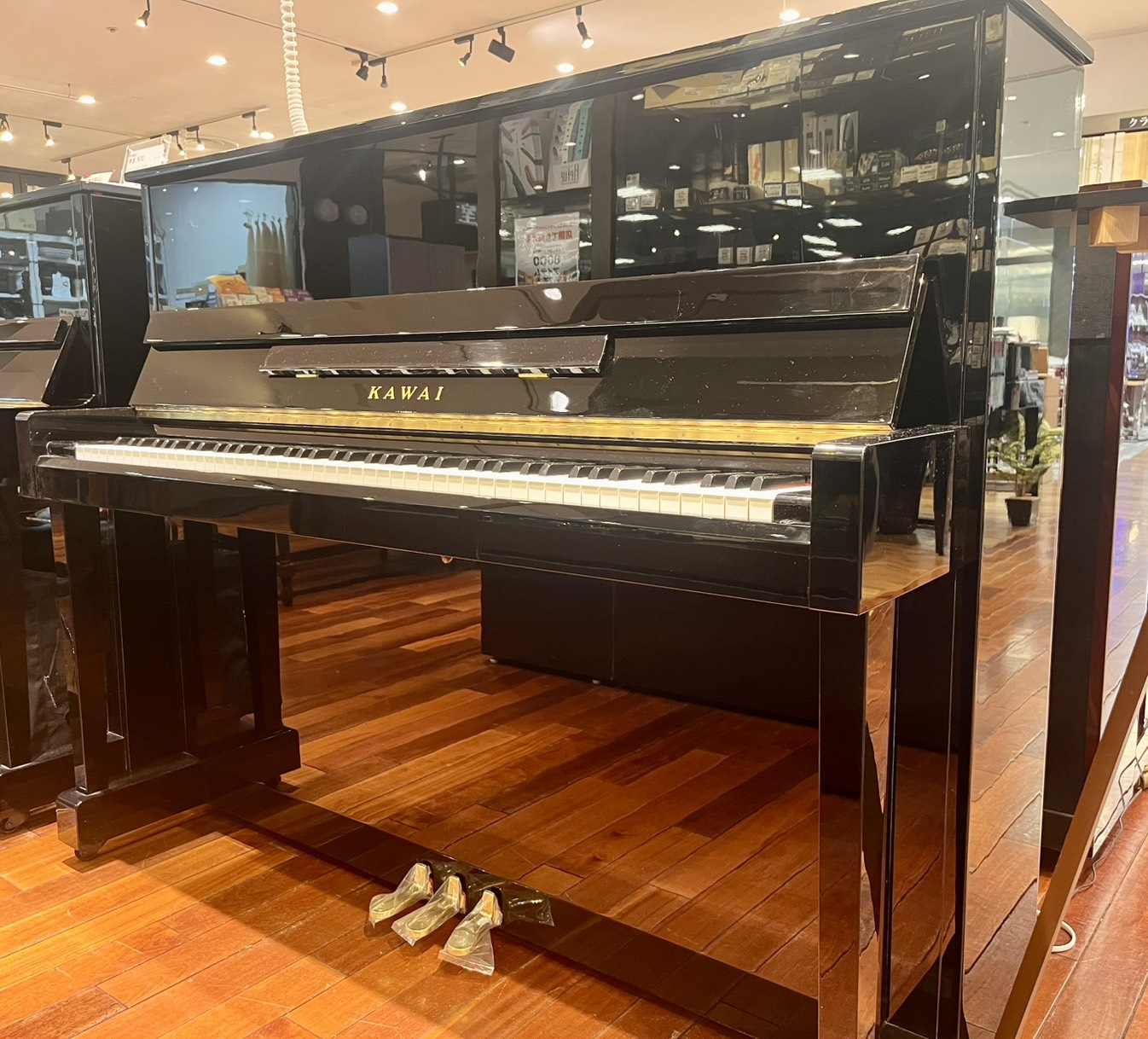 中古アップライトピアノKAWAI　CX21D