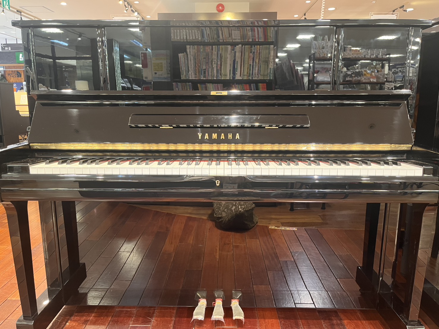 中古アップライトピアノYAMAHA　UX1