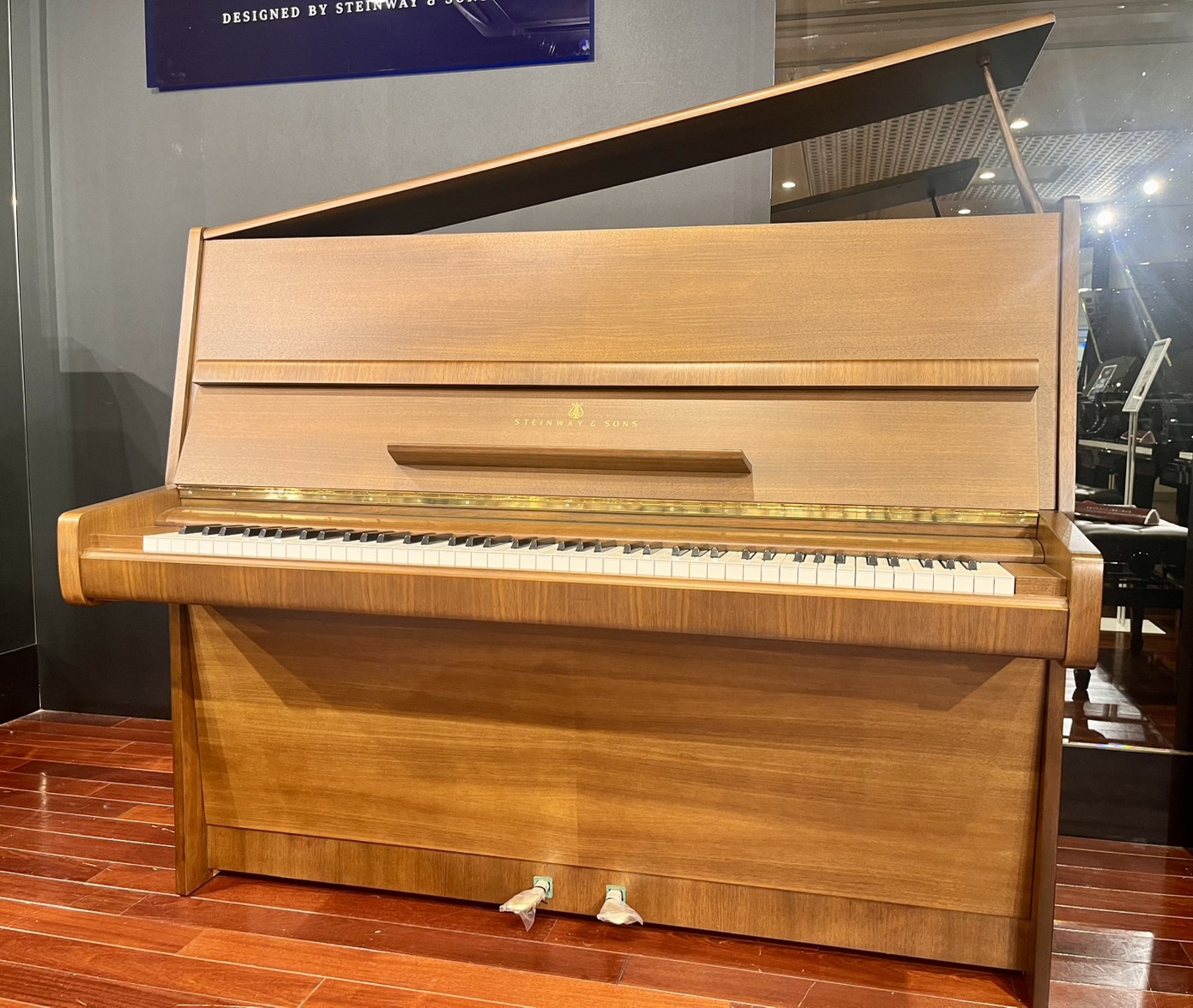 中古アップライトピアノSTEINWAY　V型