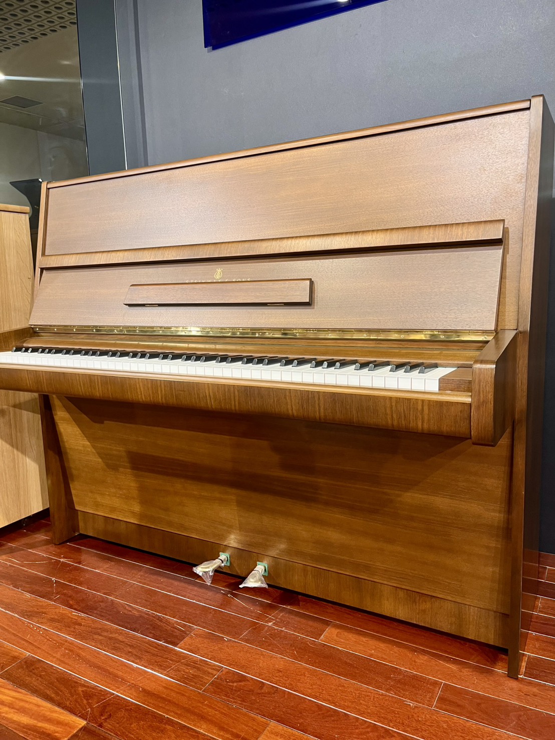 中古アップライトピアノSTEINWAY／V型