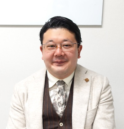 グローバル弦楽器専任スタッフ福井　優（ふくい　ゆう）