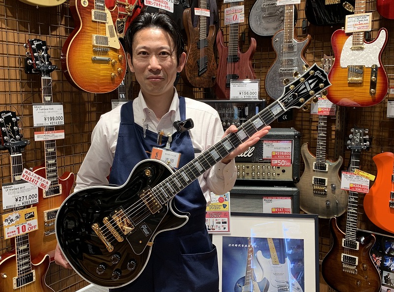 *エレキギター 最新入荷情報！ 錦糸町パルコ店 Gibson　LP Custom 皆様こんにちは！ギターコーナー担当の吉田です♪]]本日の入荷情報は、エボニーを指板に使用した王道のカスタムモデル！！レス・ポール・カスタムがカスタム・ショップのラインアップに移行されました。1950年代のレス・ポール・ […]