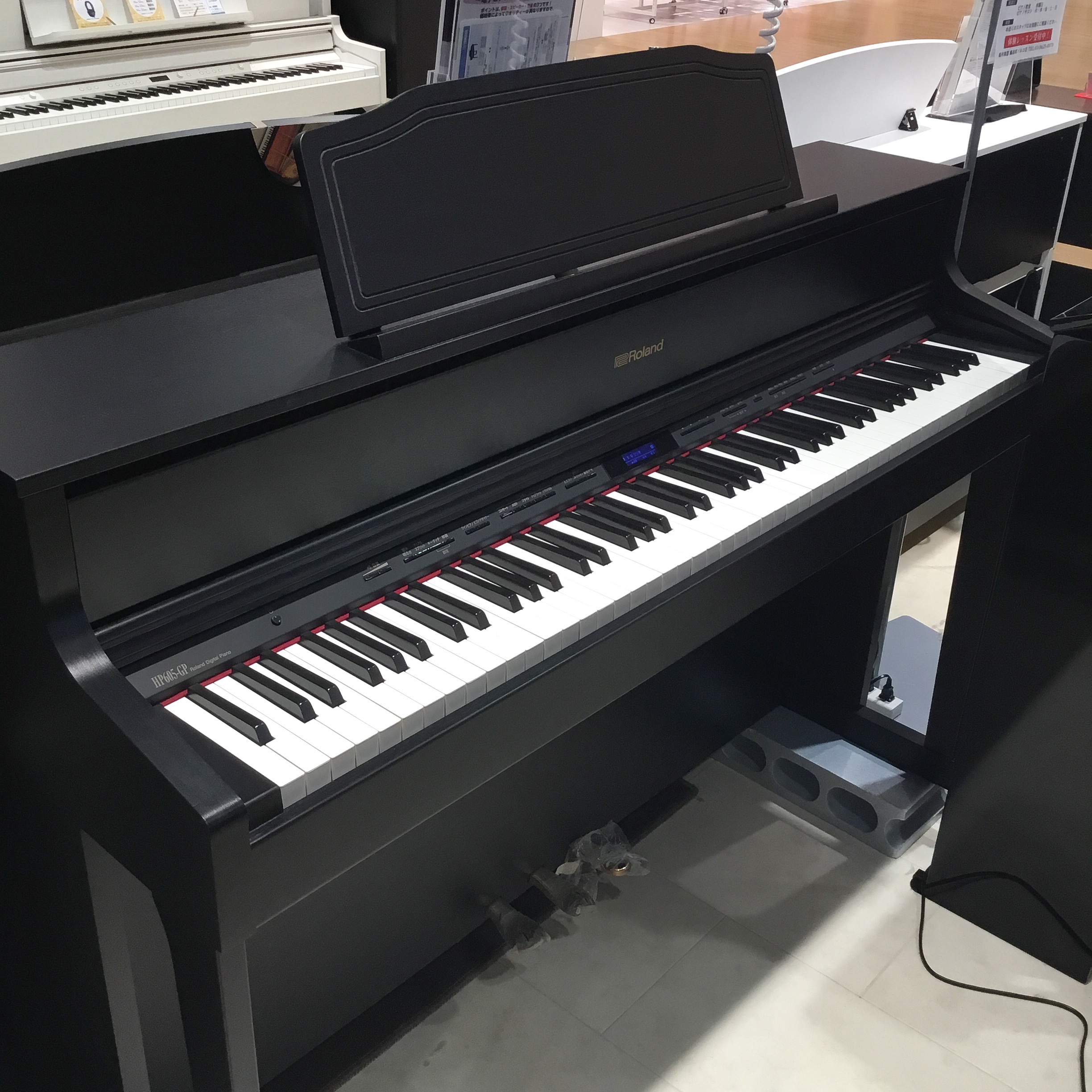 *Roland HP605-GP |*メーカー|*品番|*中古販売価格（税込）|*コメント| |Roland|HP605-GP|[!SOLDOUT!]|Roland×島村楽器コラボレーションモデル！生産完了品です。通常使用に問題なし。かすり傷有り| ***付属品 高低自在椅子・ヘッドホン・取扱説明書 […]