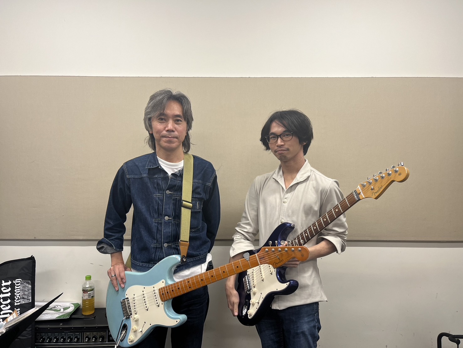 こんにちは！ 島村楽器 錦糸町パルコ店の島村です。 今回は新しい趣味をお探しの方、ギターを始めてみたい方には勿論ですが、今までギターを独学で頑張って練習されていた方や、基礎練習から一歩ステップアップしたい方必見の内容です。 最後まで是非、お付き合いください。 実際に受けてみた 今回、毎週水曜日に開講 […]