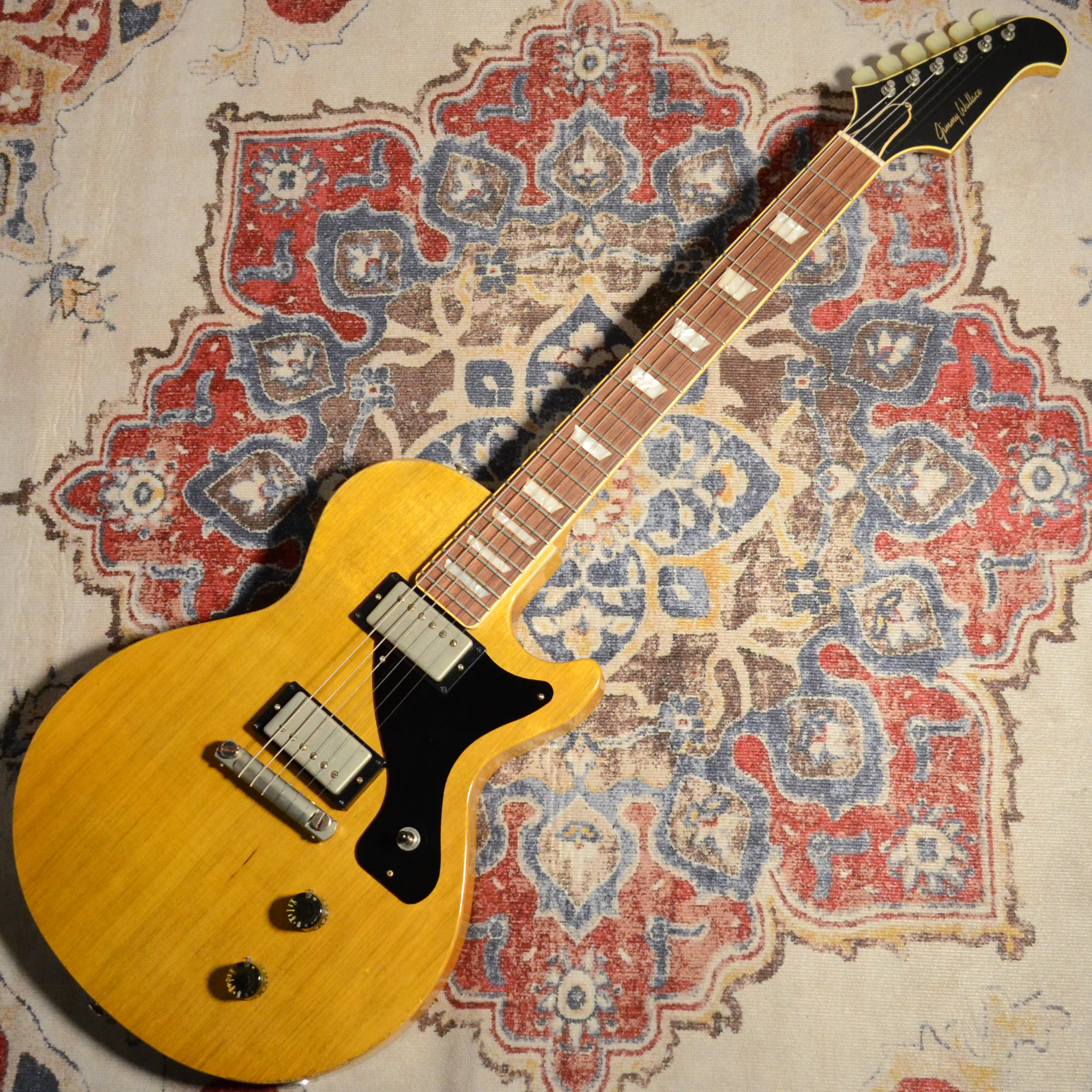レスポールKorina Javelin