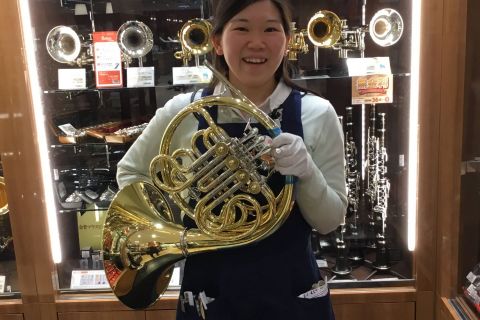 スタッフ写真 管楽器 楽譜 鈴木