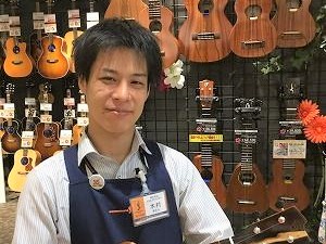 スタッフ写真 アコースティックピアノ・電子ピアノ担当 木村