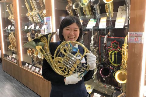 スタッフ写真 管楽器、楽譜、音楽教室、STC担当/ピアノ&管楽器&音楽教室&楽譜アドバイザー 鈴木