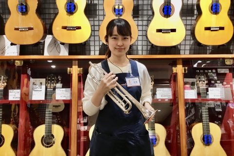 スタッフ写真 クラシックギター、金管楽器 延藤
