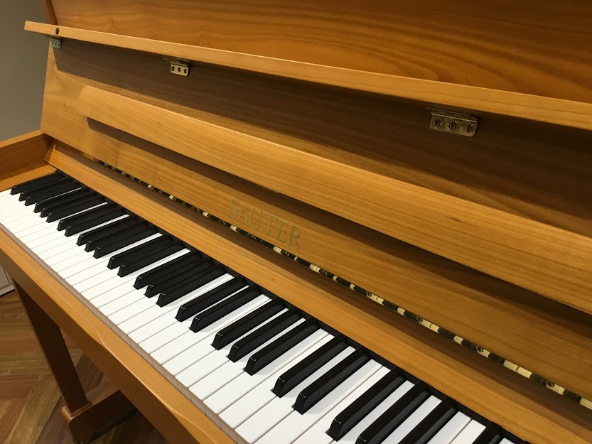 ピアノ シニア はじめてのピアノ 初心者 音楽教室