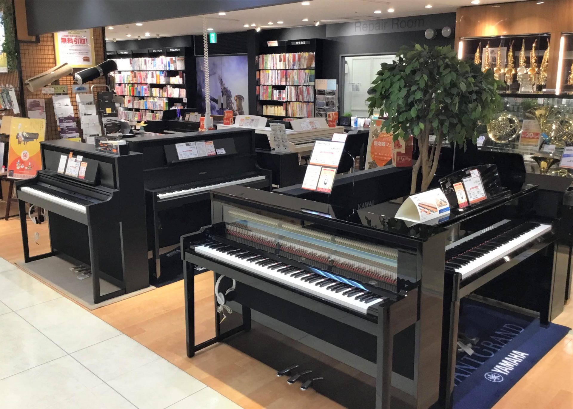 こんにちは！錦糸町マルイクラシック店の志村です！当店には数多くの電子ピアノが展示されていますが、その中でもハイスペックなモデルをご紹介致します。ピアノインストラクターによる音色比較動画も参考に、皆様の楽器選びにお役立て下さい♪ ■ピアノ担当：志村（しむら）これまで20年以上ピアノを弾いてきた経験を活 […]