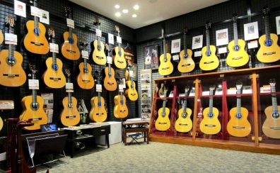 【中古ギターフェア開催中】　　　錦糸町マルイクラシック店　　　　　　　　　一期一会でもある中古楽器との出会い、ぜひ素敵な1本とめぐり逢ってください🍓　