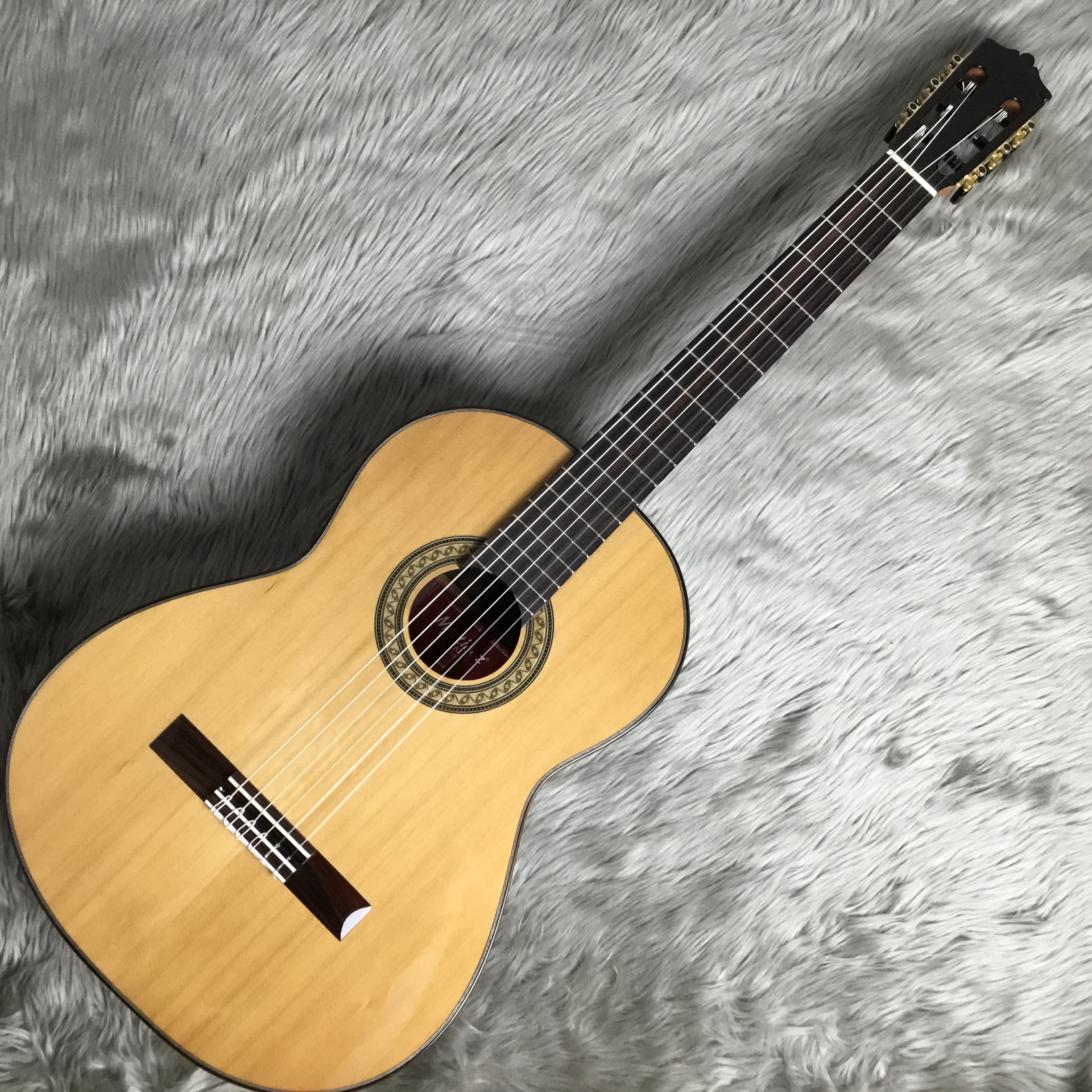 Martinezバスギター700mm