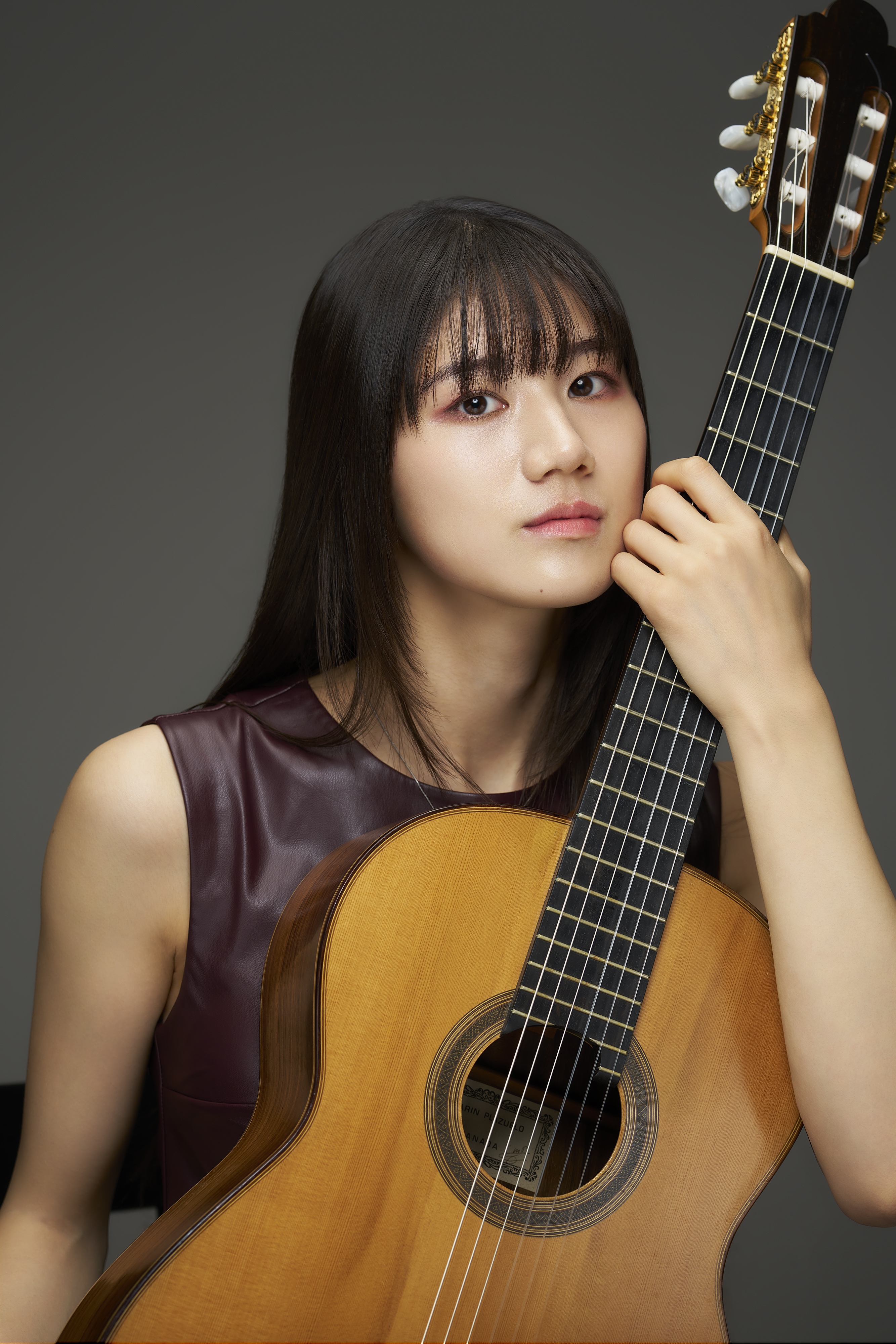 クラシックギター演奏家宮川 春菜
