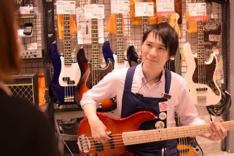 スタッフ写真 《ギターアドバイザー》エレキベース/ドラム/ドラムアクセサリー 小林