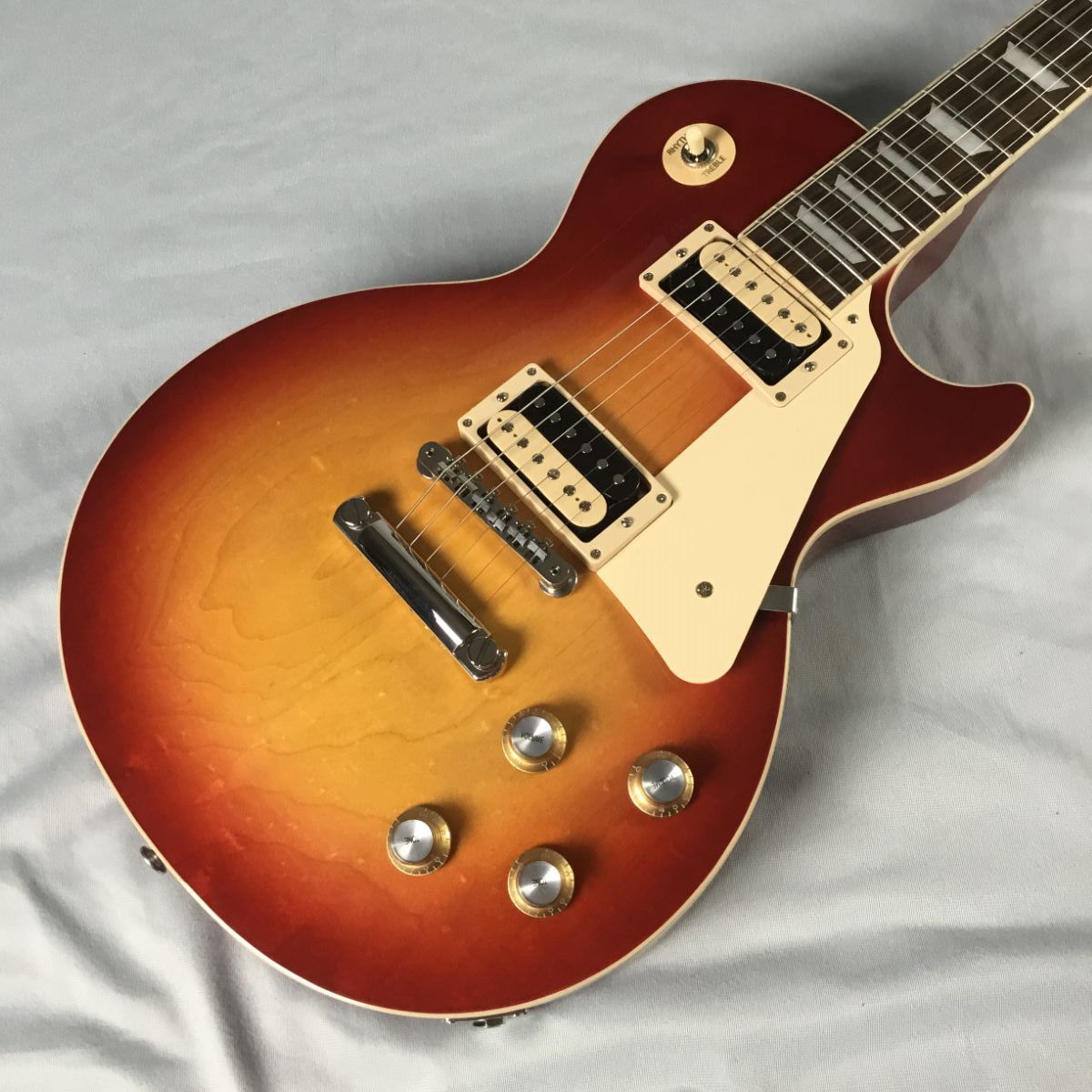 GibsonLes Paul Classic Heritage Cherry Sunburst