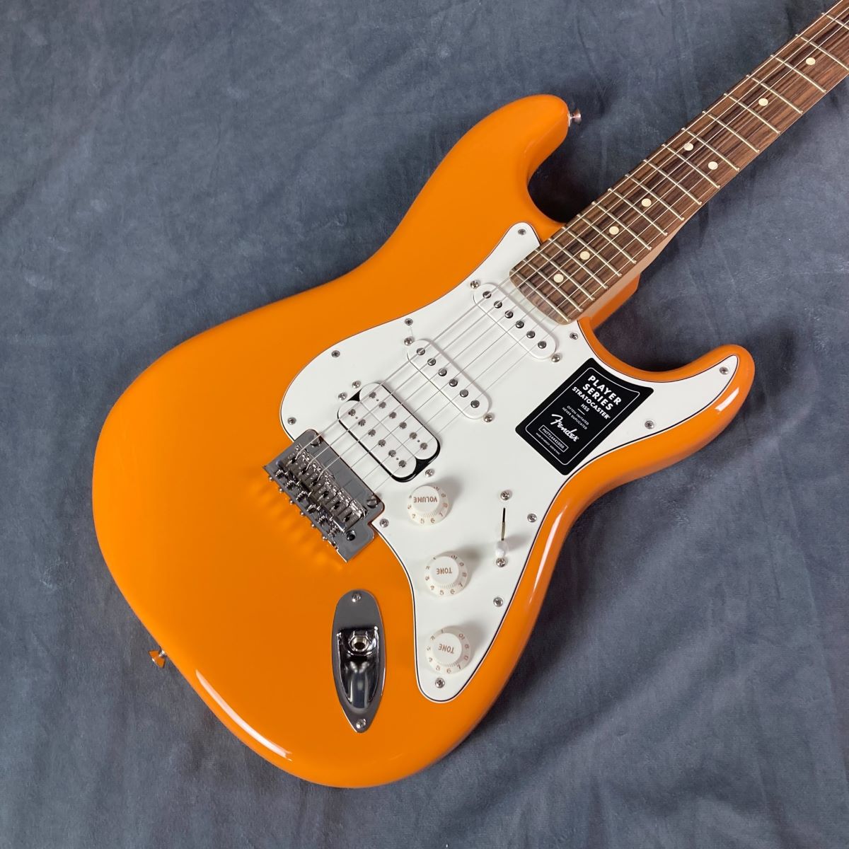 FenderPlayer Stratocaster HSS Pau Ferro Fingerboard Capri Orange