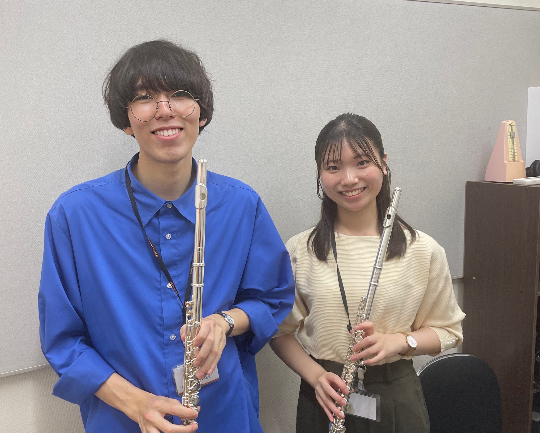 こんにちは！島村楽器イオンモール神戸北店フルートインストラクターの杉原です。今回は大人の為の予約制レッスン【フルートサロン】の体験レッスンをスタッフに受けて頂きました♪実際の体験の様子をお届けします！是非ご覧ください！ CONTENTSインストラクター＆体験レッスン受講スタッフ紹介♪体験レッスンスタ […]