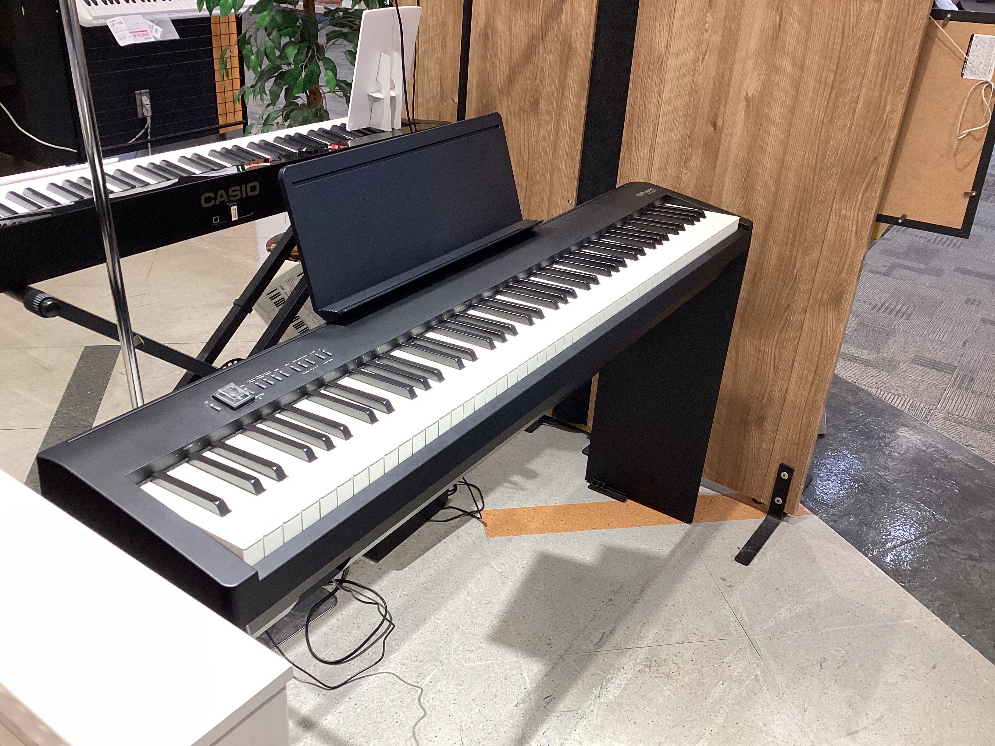 RolandFP-30X(※スタンド別売)