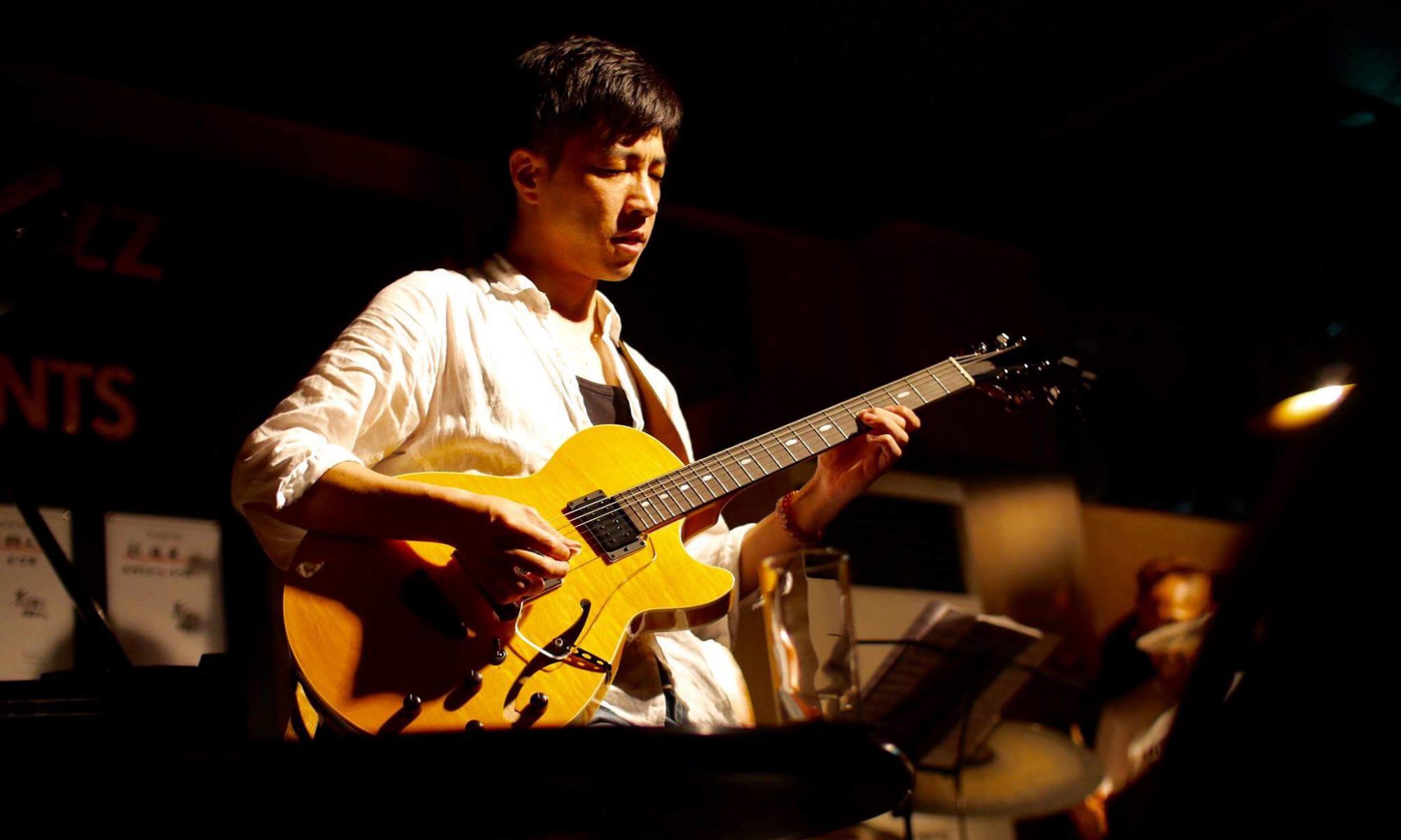 木曜日 ギター講師矢野 義直(やの よしなお)