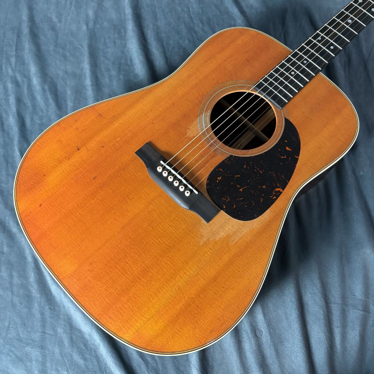 アコースティックギターMartin D-28 Street Legend