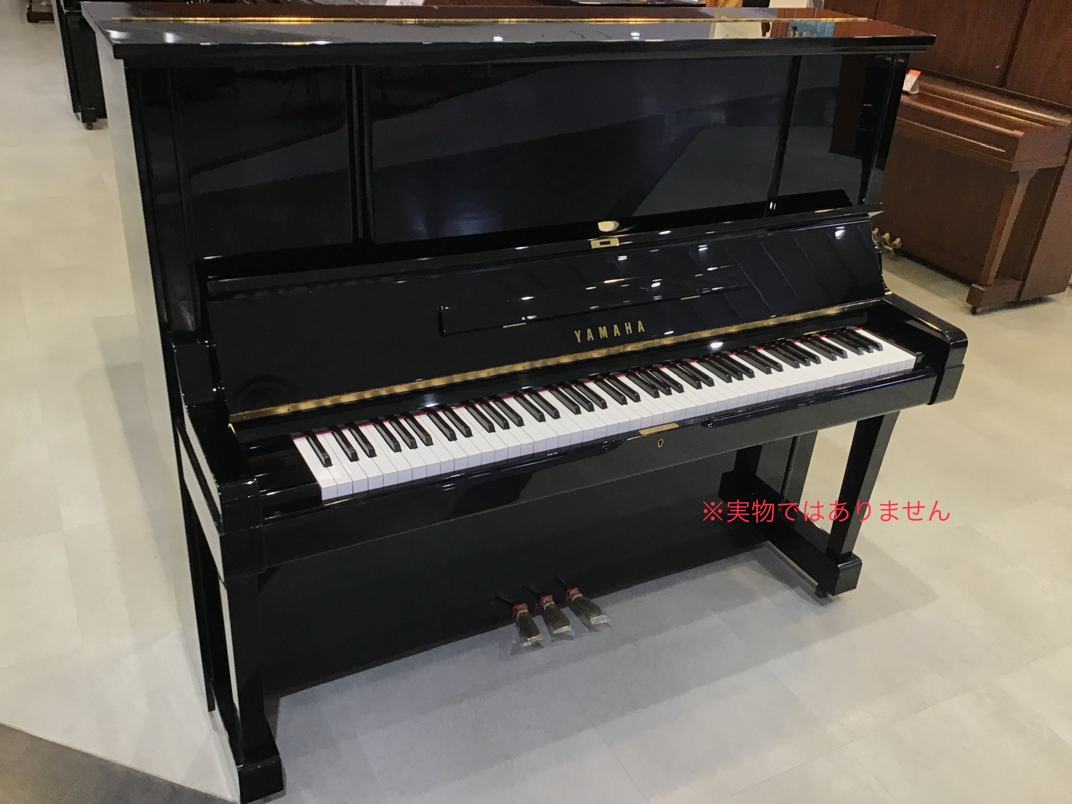 YAMAHA　アップライトピアノUX3