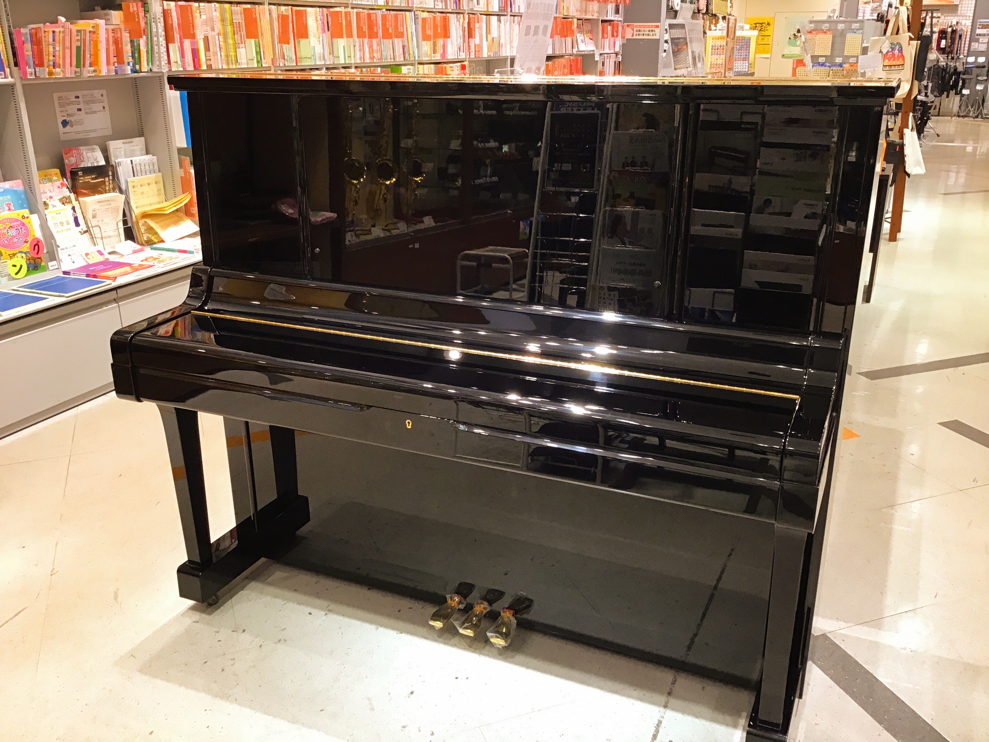 中古アップライトピアノYAMAHA　UX3