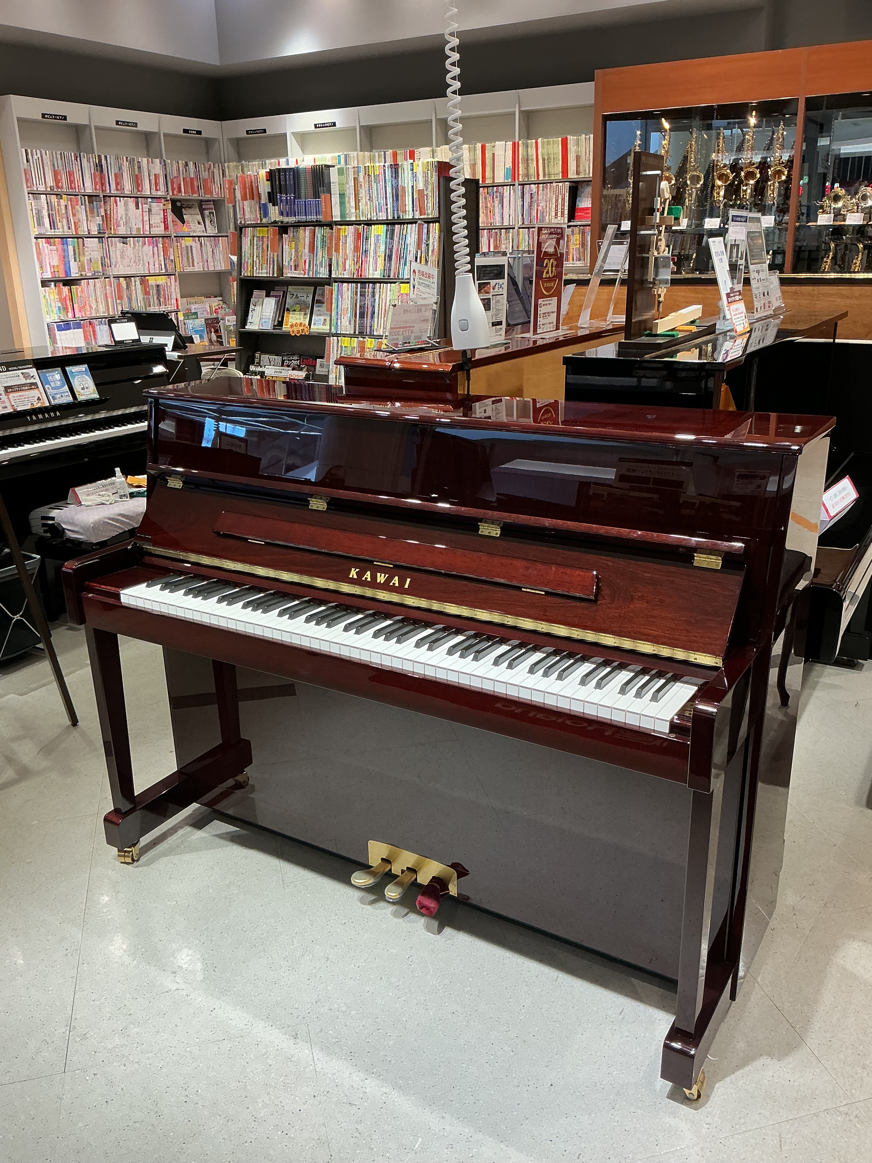 新品展示品ピアノKAWAI　K114SN