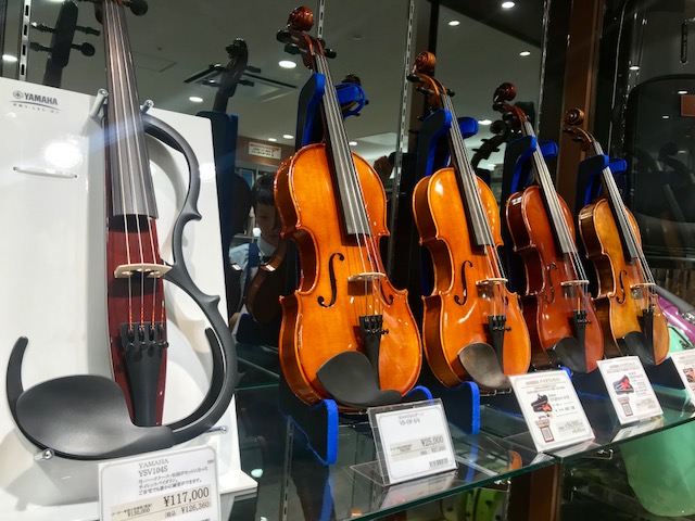 バイオリン】2021年最新比較！初めての子供用の分数バイオリン『失敗しない選び方』8つのポイントまとめました～おすすめ定番機種展示中～｜島村楽器  イオンモール甲府昭和店