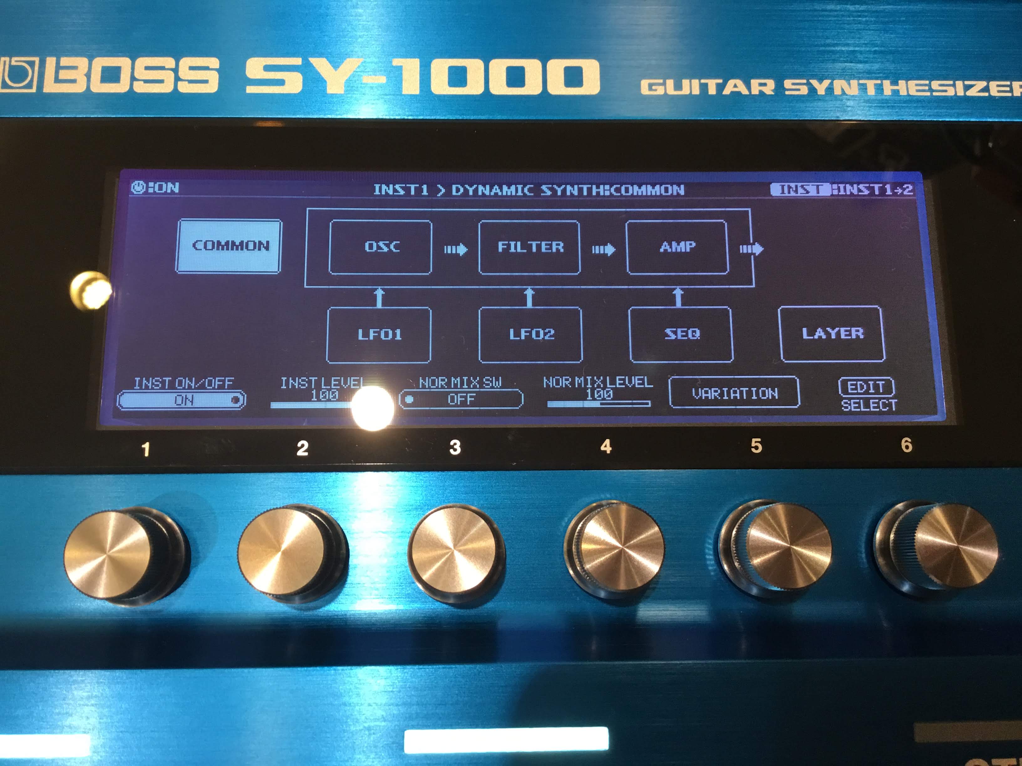 ギターシンセサイザー、、ここに極まる、「BOSS SY-1000」最速レビュー